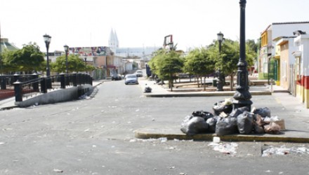 1842 doto 4 a foto 1 santa lucía basura